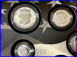 2017-S US Limited Edition Silver Proof Set 8 Coin Set Box & COA-(bin6100MB) 2017-S US Limited Edition Silver Proof Set 8 Coin Set Box & COA-(bin6100MB)